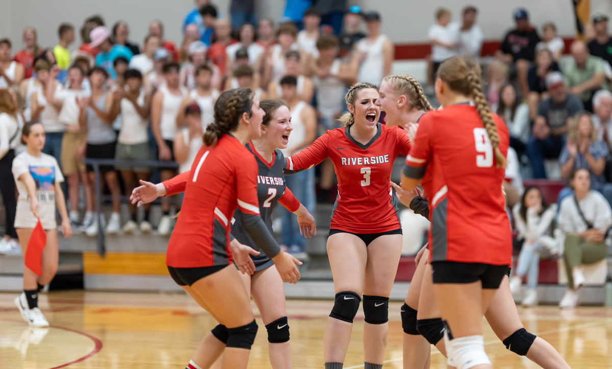 Riverside Girls Volleyball Vs Lakeside - Deer Park Gazette