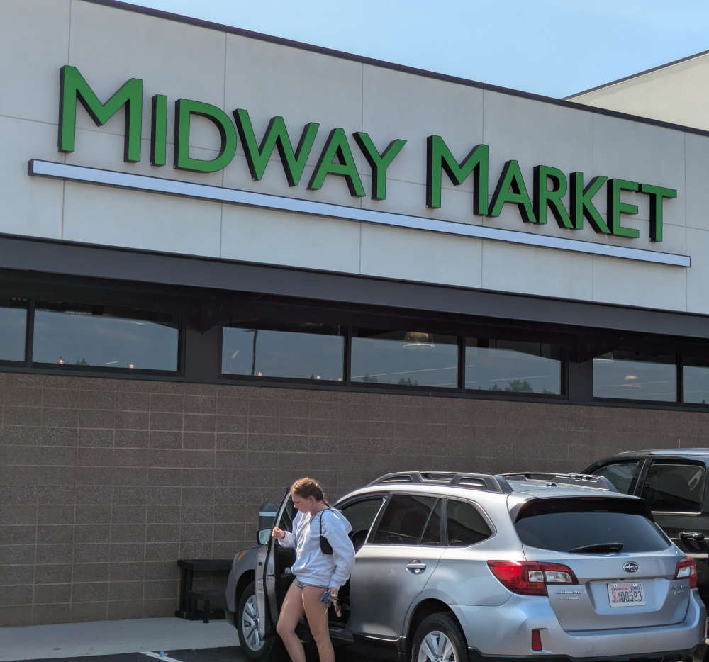 Midway Arrive